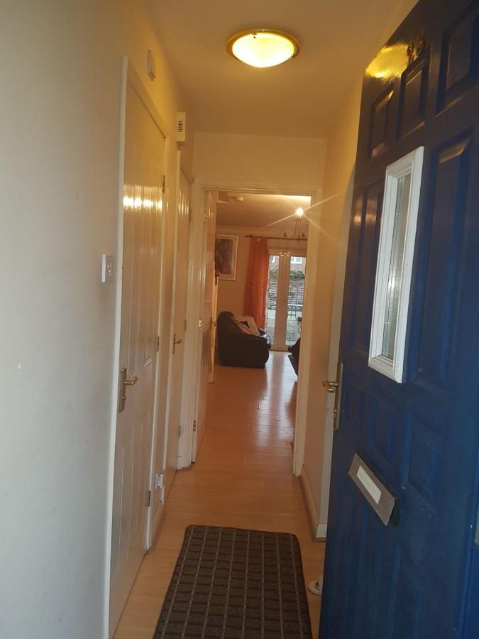 Ensuite Room Near Canal Southall Exteriér fotografie